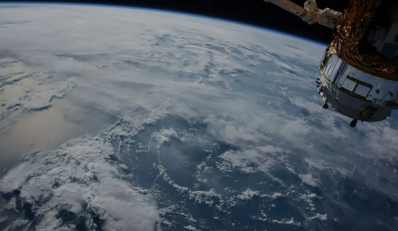Why Don’t We Send Our Rubbish Off Into Space?